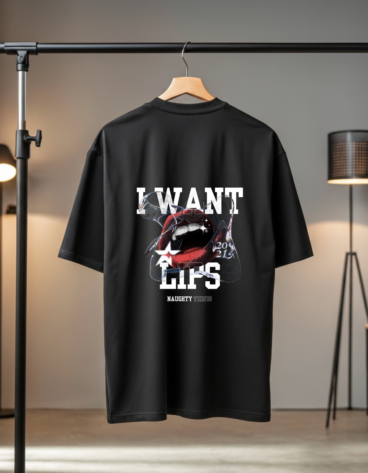 I WANT LIPS - Unisex Oversized T-Shirt